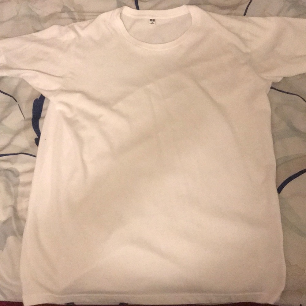 Uniqlo Basic Plain White Tee Shirt
